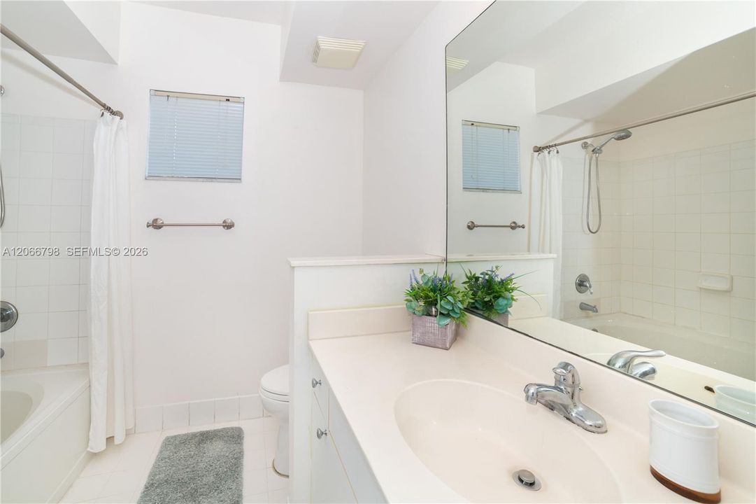 For Sale: $722,000 (3 beds, 2 baths, 1353 Square Feet)