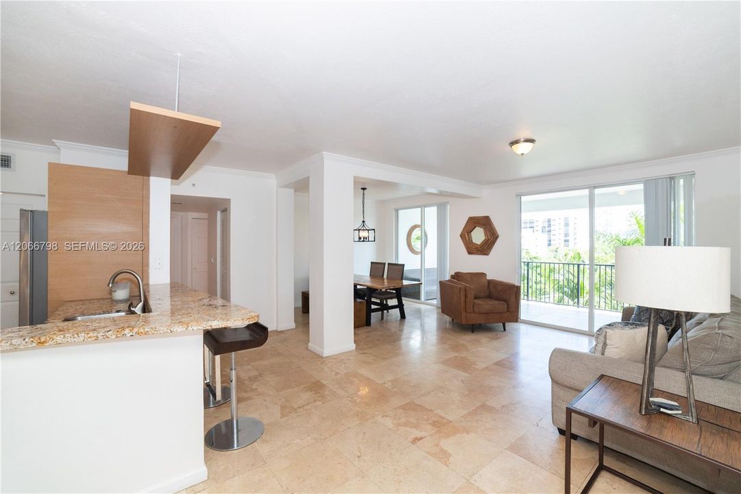 For Sale: $722,000 (3 beds, 2 baths, 1353 Square Feet)