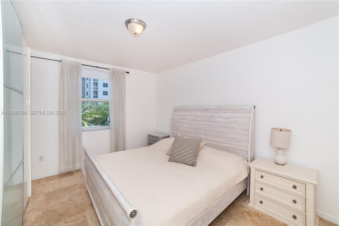 For Sale: $722,000 (3 beds, 2 baths, 1353 Square Feet)
