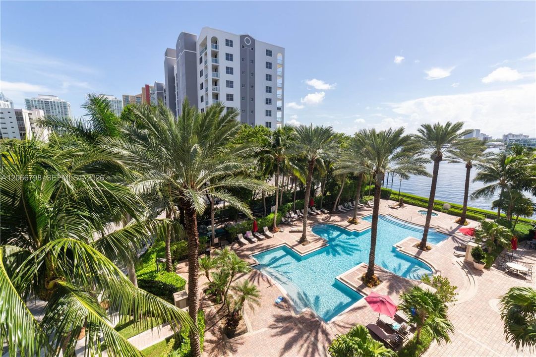 For Sale: $722,000 (3 beds, 2 baths, 1353 Square Feet)