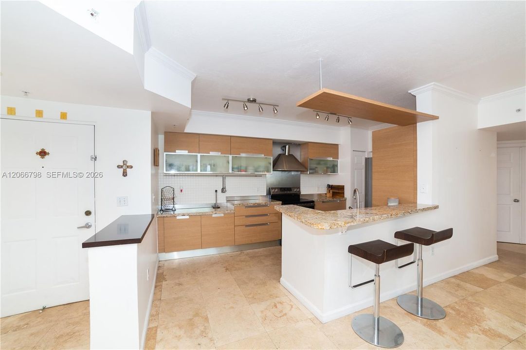 For Sale: $722,000 (3 beds, 2 baths, 1353 Square Feet)