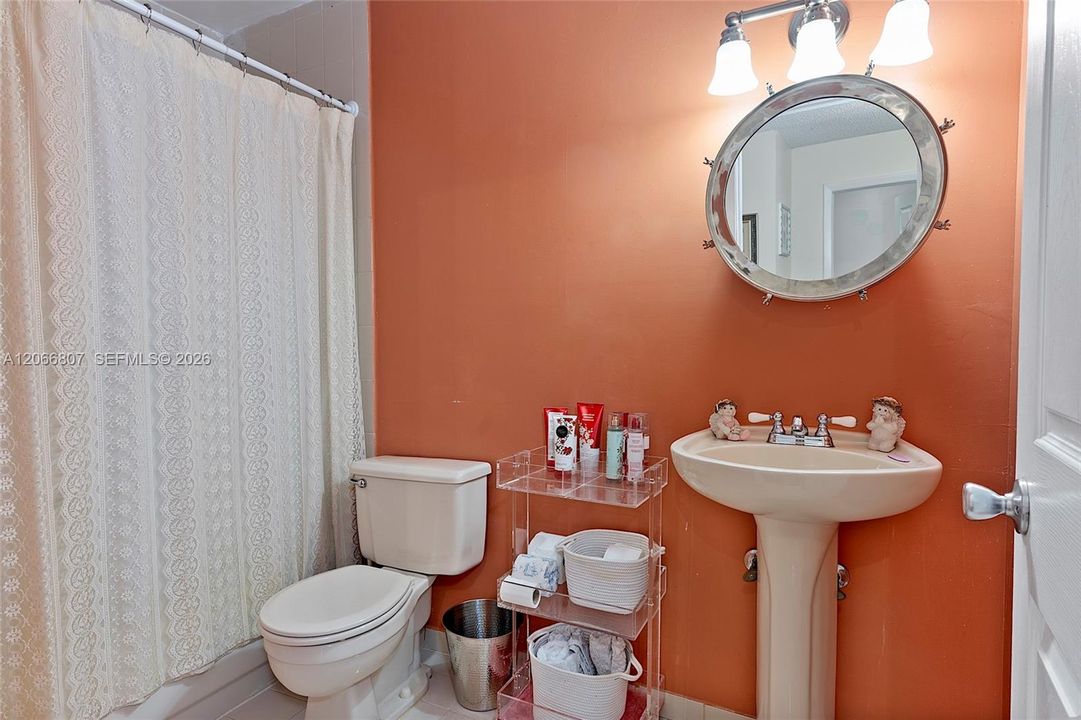 For Sale: $524,999 (3 beds, 2 baths, 1716 Square Feet)