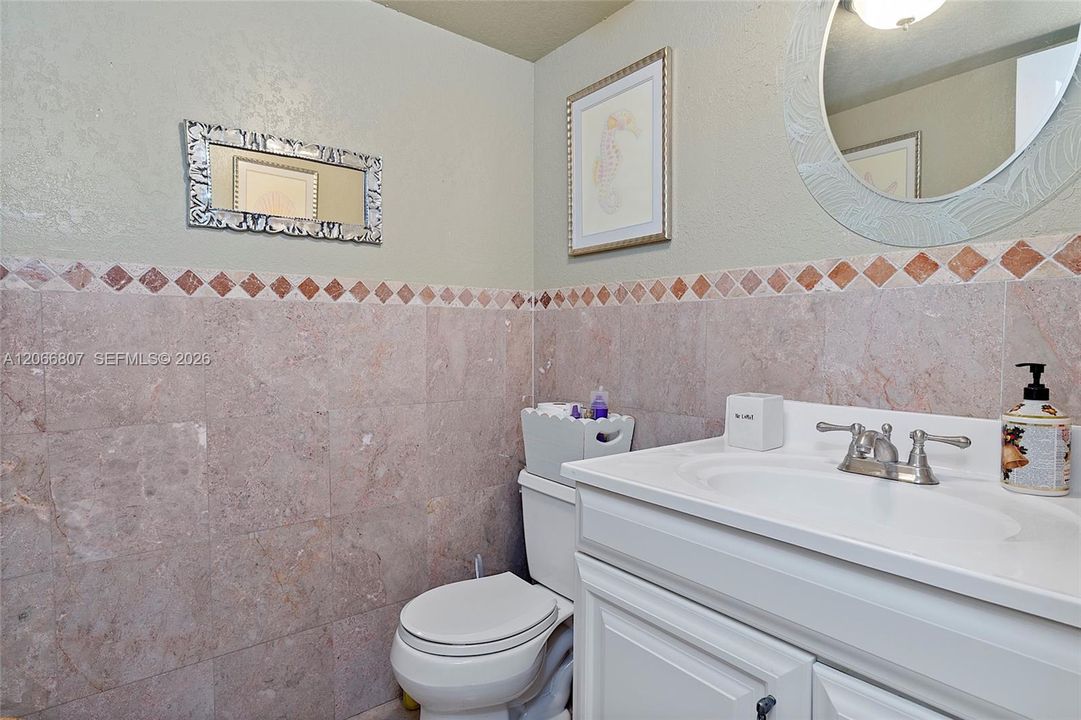 For Sale: $524,999 (3 beds, 2 baths, 1716 Square Feet)