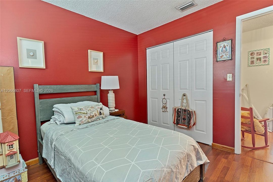 For Sale: $524,999 (3 beds, 2 baths, 1716 Square Feet)