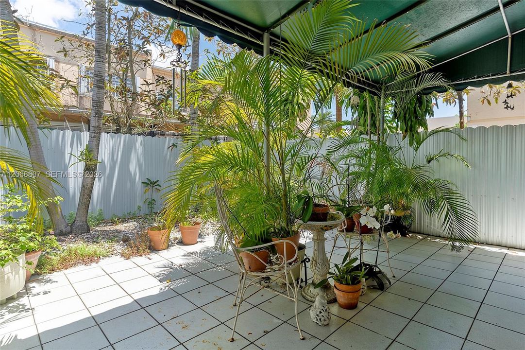 For Sale: $524,999 (3 beds, 2 baths, 1716 Square Feet)