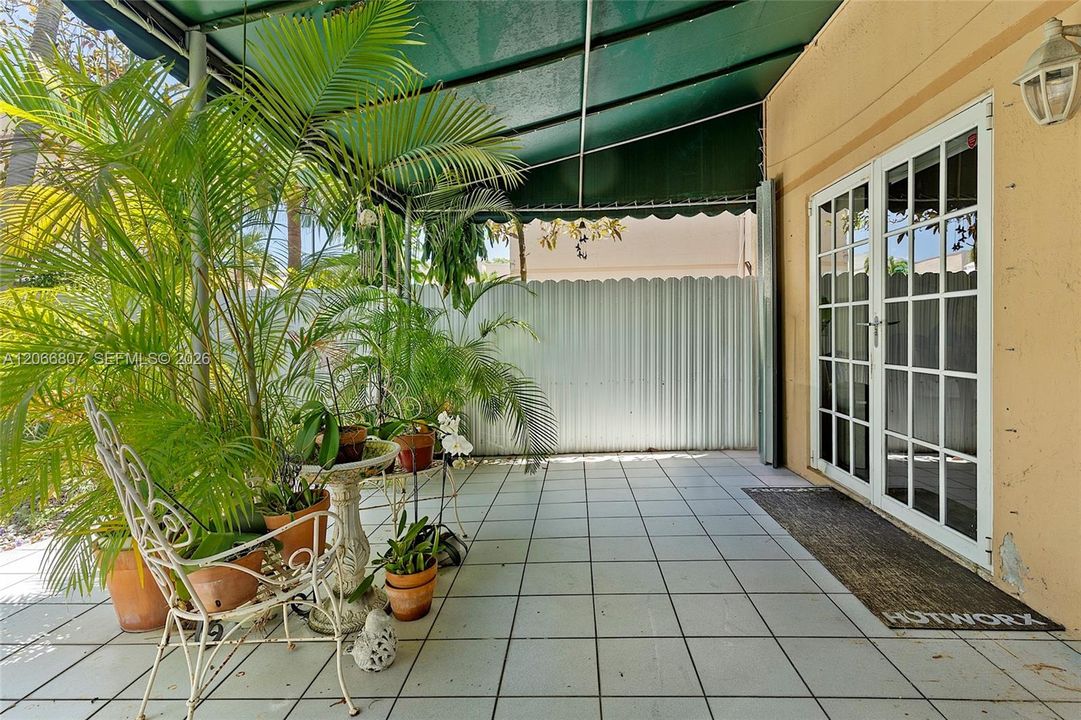 For Sale: $524,999 (3 beds, 2 baths, 1716 Square Feet)
