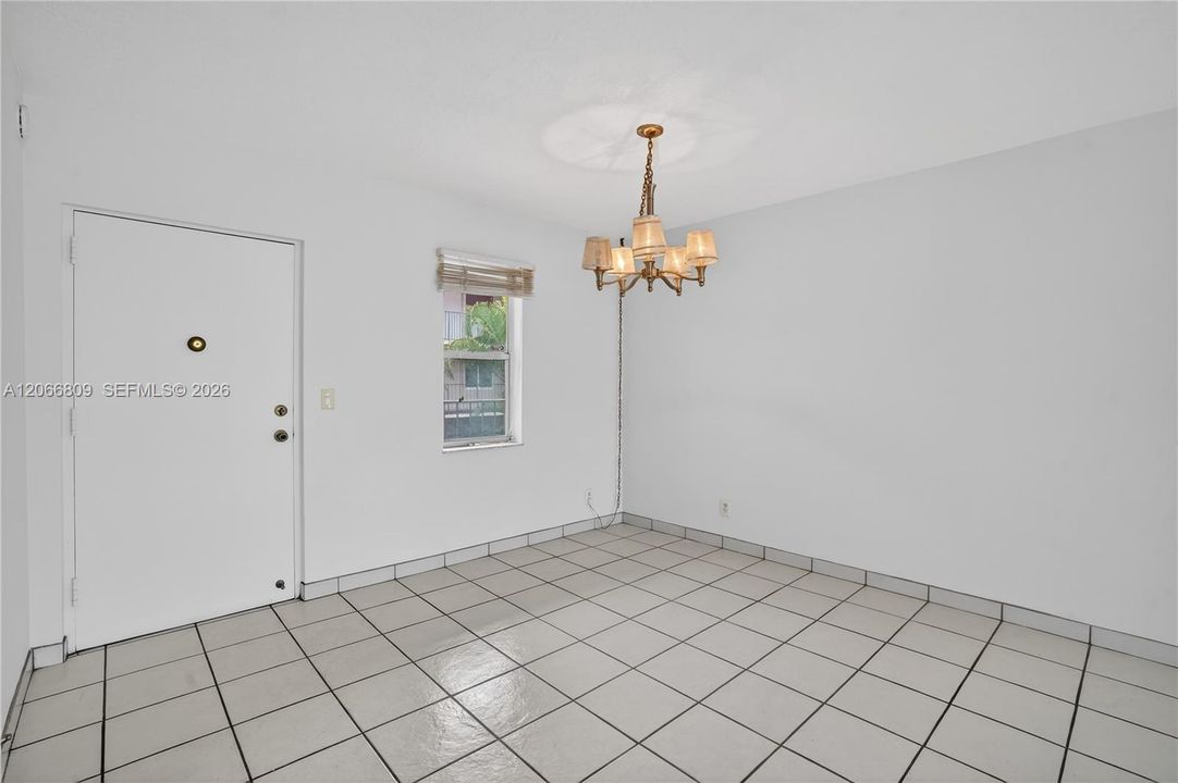 For Sale: $79,000 (1 beds, 1 baths, 748 Square Feet)
