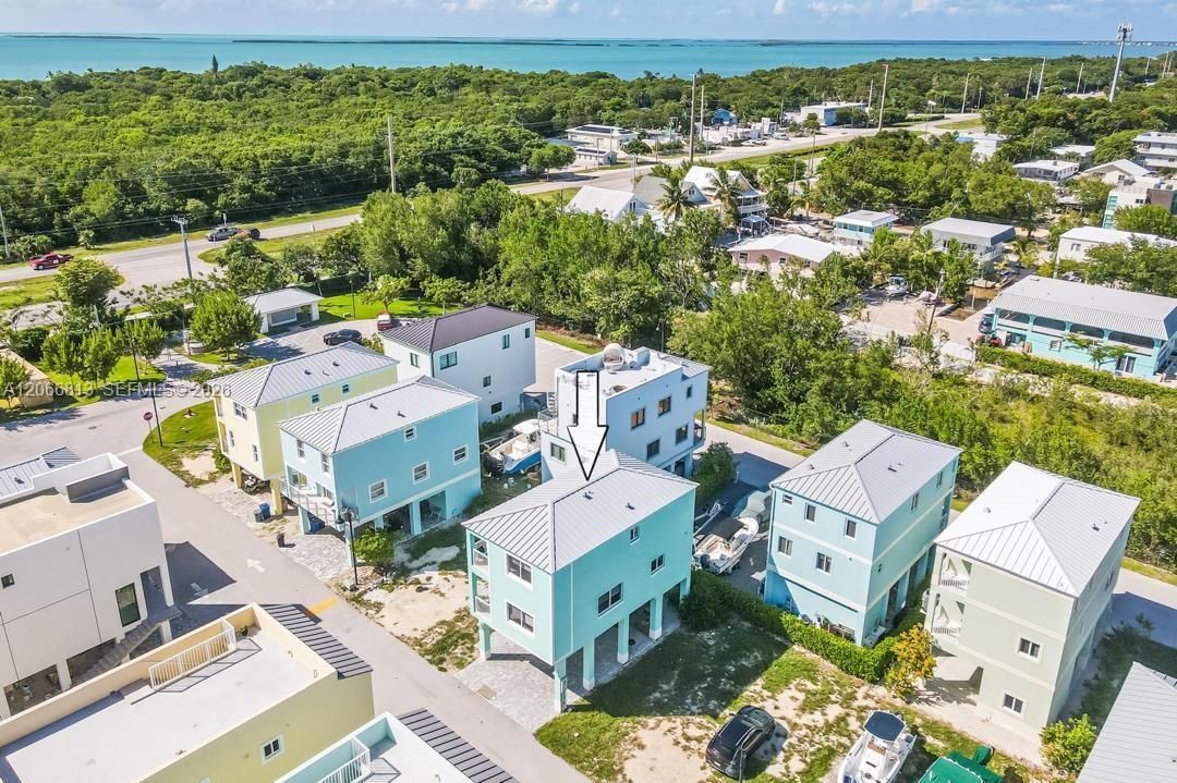 На продажу: $975,000 (3 спален, 2 ванн, 1572 Квадратных фут)