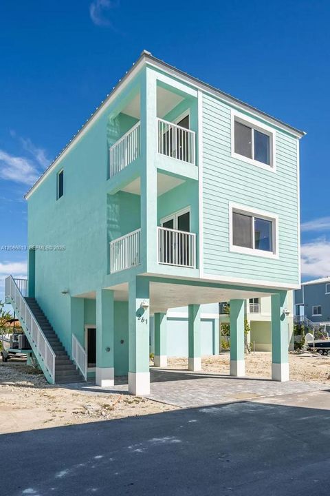 На продажу: $975,000 (3 спален, 2 ванн, 1572 Квадратных фут)