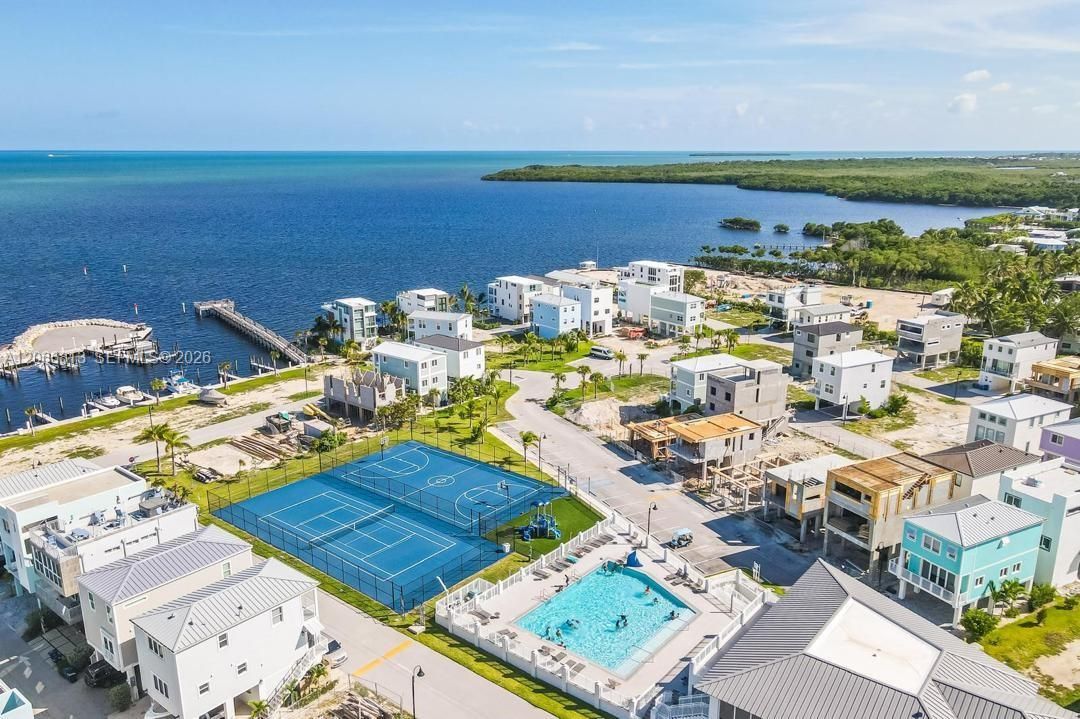 На продажу: $975,000 (3 спален, 2 ванн, 1572 Квадратных фут)