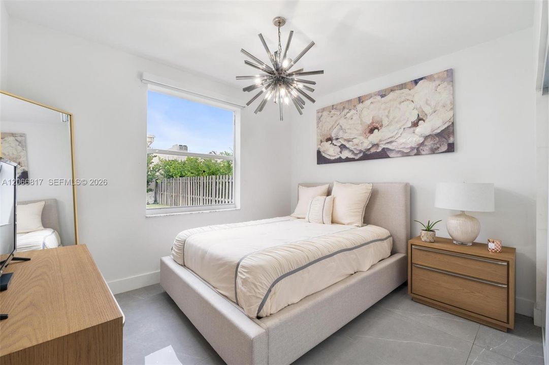 For Rent: $5,900 (5 beds, 3 baths, 2962 Square Feet)