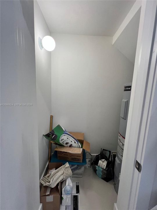 En Renta: $4,000 (4 camas, 3 baños, 1774 Pies cuadrados)