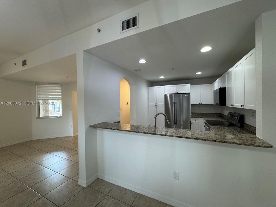 For Sale: $425,000 (3 beds, 2 baths, 1207 Square Feet)