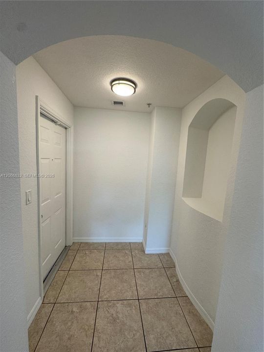 For Sale: $425,000 (3 beds, 2 baths, 1207 Square Feet)