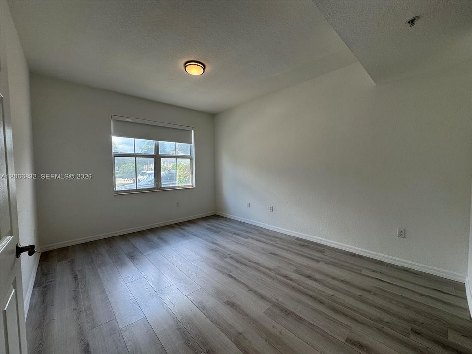 For Sale: $425,000 (3 beds, 2 baths, 1207 Square Feet)