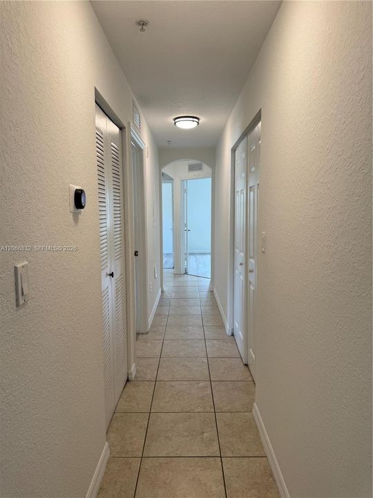 For Sale: $425,000 (3 beds, 2 baths, 1207 Square Feet)