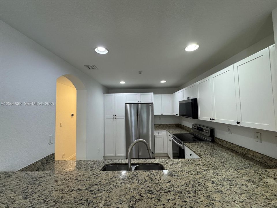 For Sale: $425,000 (3 beds, 2 baths, 1207 Square Feet)