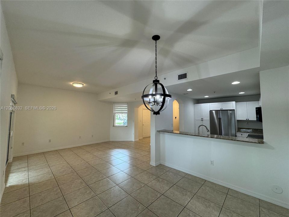 For Sale: $425,000 (3 beds, 2 baths, 1207 Square Feet)