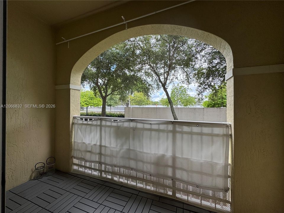 For Sale: $425,000 (3 beds, 2 baths, 1207 Square Feet)