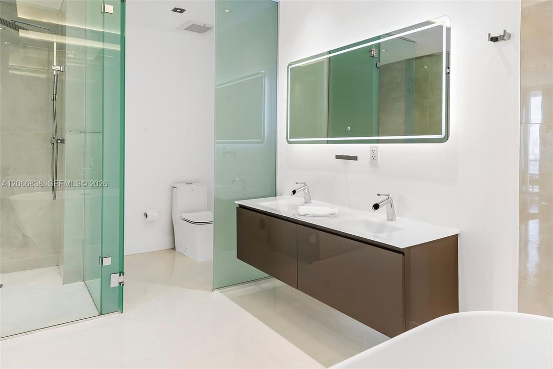 For Rent: $24,000 (2 beds, 2 baths, 1870 Square Feet)