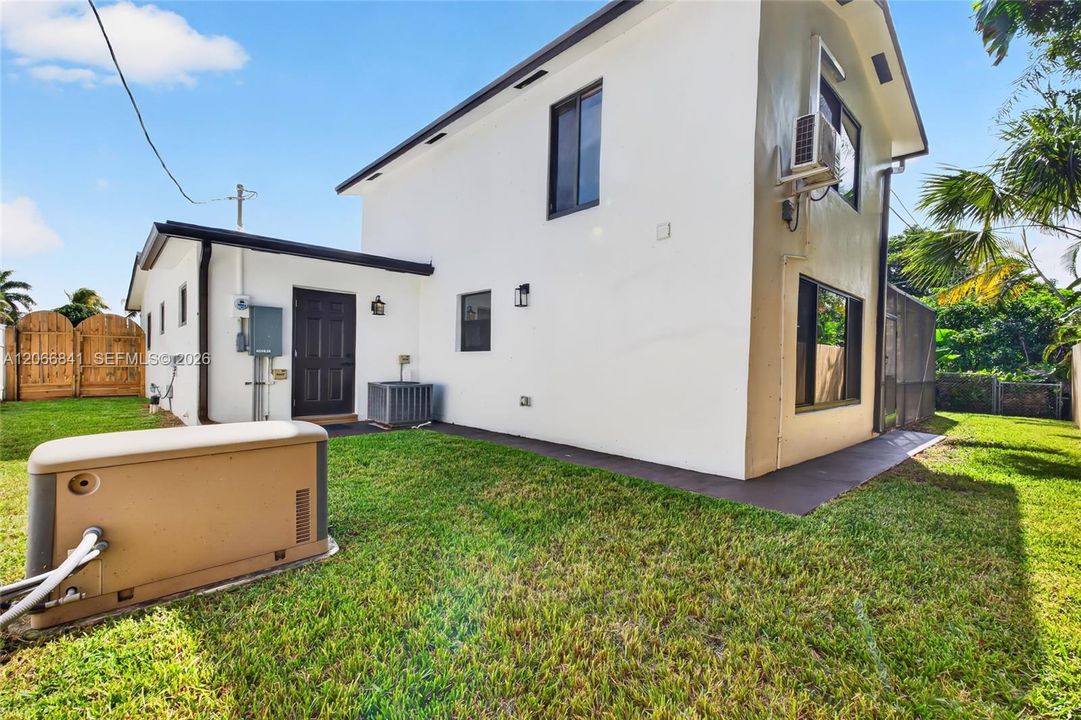 For Rent: $4,500 (4 beds, 2 baths, 2199 Square Feet)