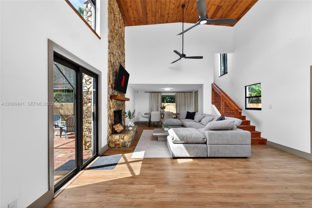 For Rent: $4,500 (4 beds, 2 baths, 2199 Square Feet)