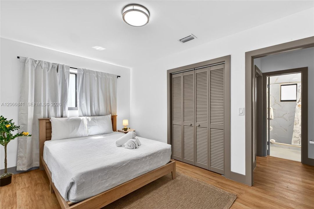 For Rent: $4,500 (4 beds, 2 baths, 2199 Square Feet)