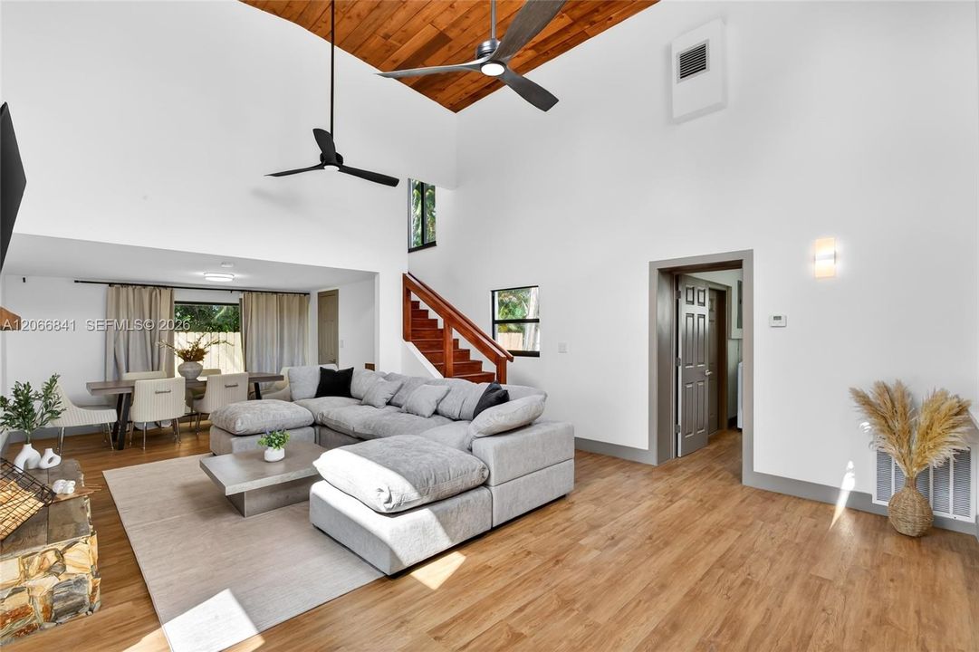 For Rent: $4,500 (4 beds, 2 baths, 2199 Square Feet)