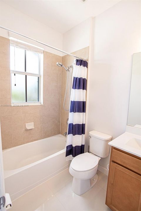 For Sale: $285,000 (2 beds, 2 baths, 1290 Square Feet)