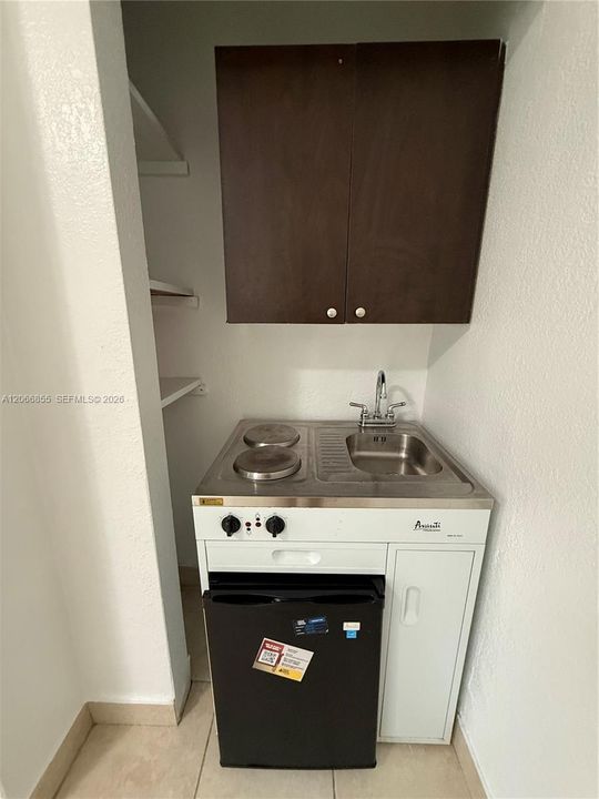 For Rent: $1,299 (0 beds, 1 baths, 200 Square Feet)