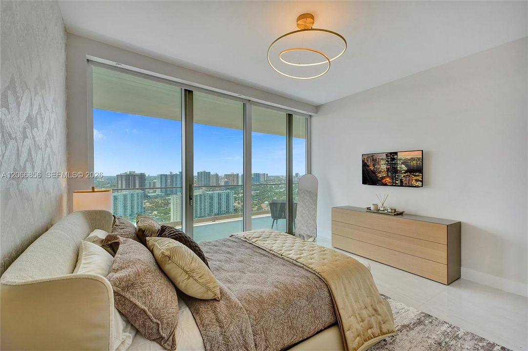 For Rent: $25,000 (3 beds, 3 baths, 2271 Square Feet)