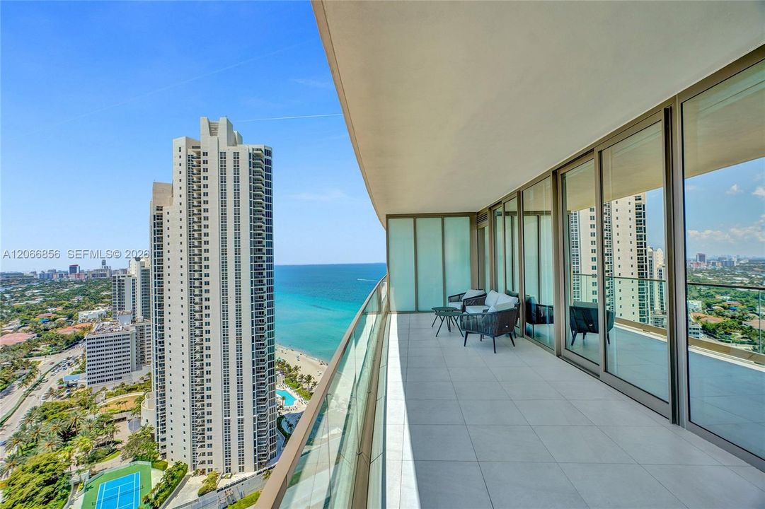 For Rent: $25,000 (3 beds, 3 baths, 2271 Square Feet)