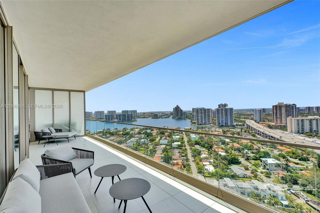 For Rent: $25,000 (3 beds, 3 baths, 2271 Square Feet)