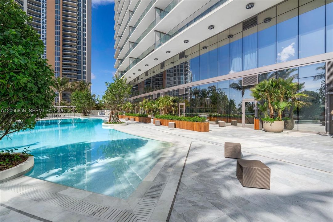 For Rent: $25,000 (3 beds, 3 baths, 2271 Square Feet)
