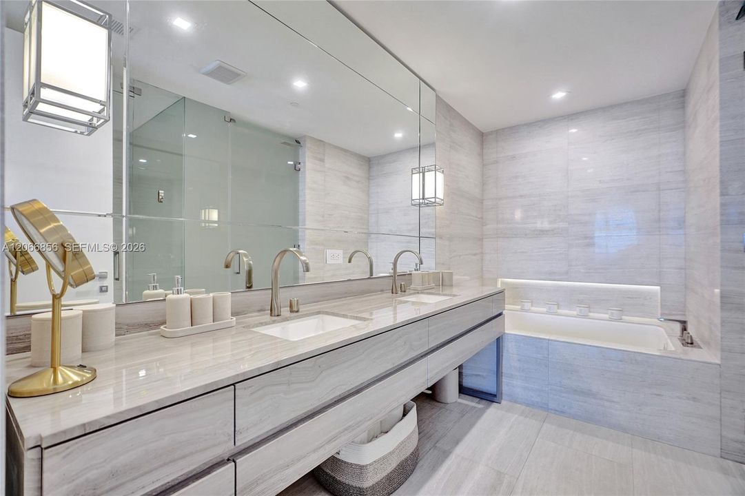 For Rent: $25,000 (3 beds, 3 baths, 2271 Square Feet)