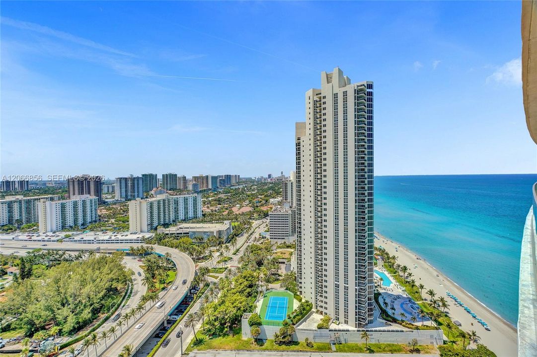 For Rent: $25,000 (3 beds, 3 baths, 2271 Square Feet)
