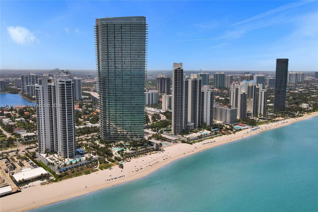 For Rent: $25,000 (3 beds, 3 baths, 2271 Square Feet)