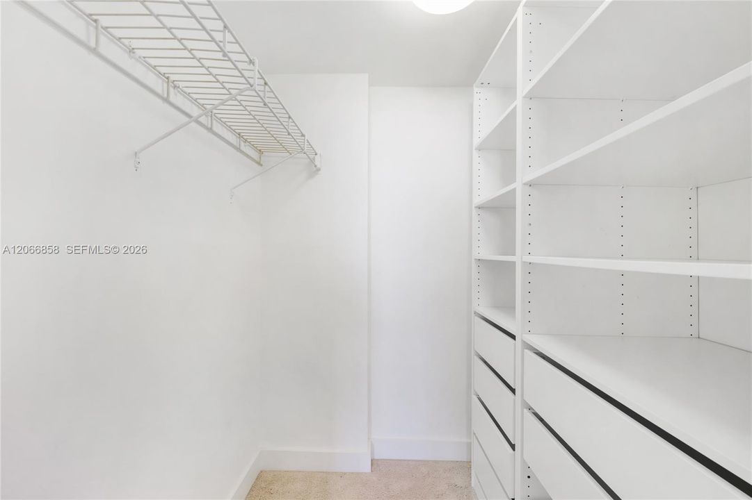 For Sale: $844,000 (2 beds, 2 baths, 1330 Square Feet)