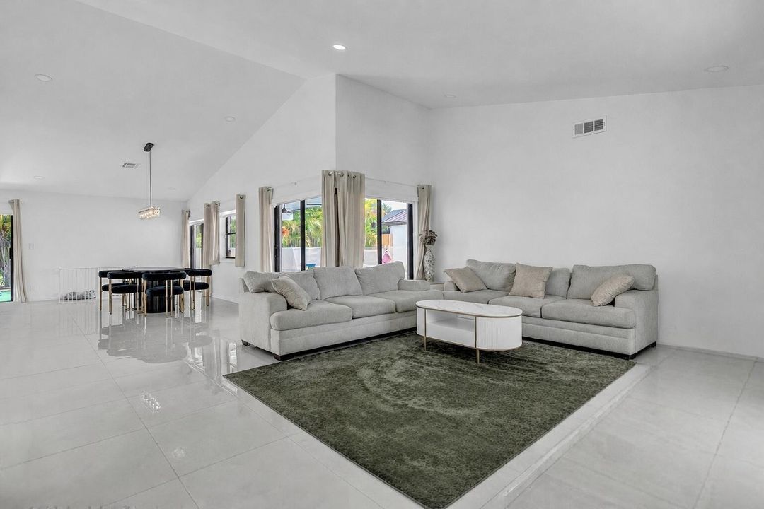 living_room_without_wall_photos