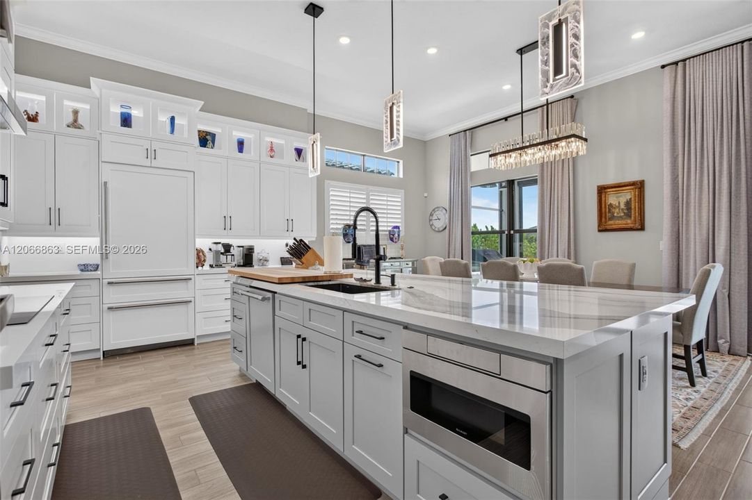 For Sale: $1,795,000 (3 beds, 3 baths, 3381 Square Feet)