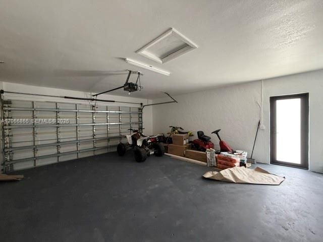 En Renta: $6,500 (4 camas, 2 baños, 1943 Pies cuadrados)