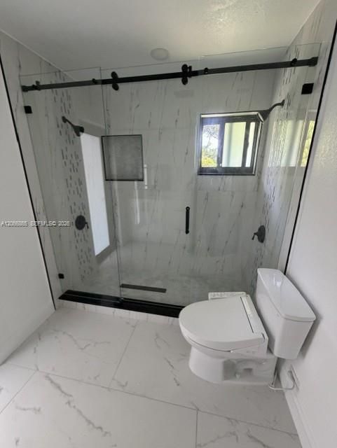 En Renta: $6,500 (4 camas, 2 baños, 1943 Pies cuadrados)