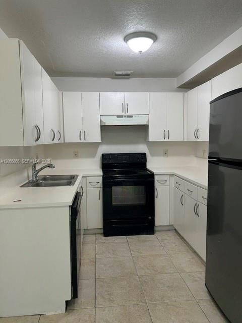 For Rent: $2,800 (3 beds, 2 baths, 1528 Square Feet)