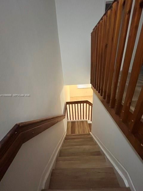 For Rent: $2,800 (3 beds, 2 baths, 1528 Square Feet)