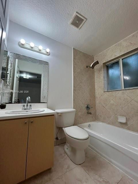 For Rent: $2,800 (3 beds, 2 baths, 1528 Square Feet)