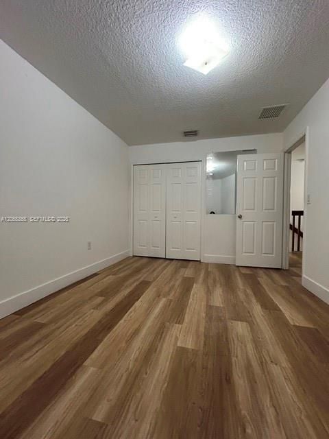 For Rent: $2,800 (3 beds, 2 baths, 1528 Square Feet)