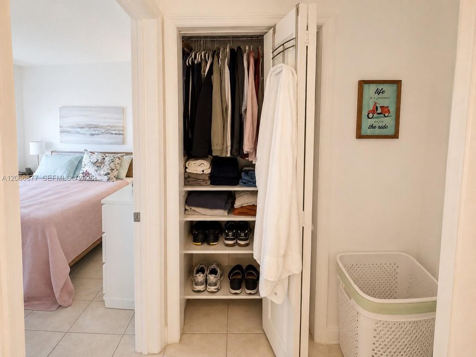 В аренду: $3,200 (2 спален, 1 ванн, 962 Квадратных фут)