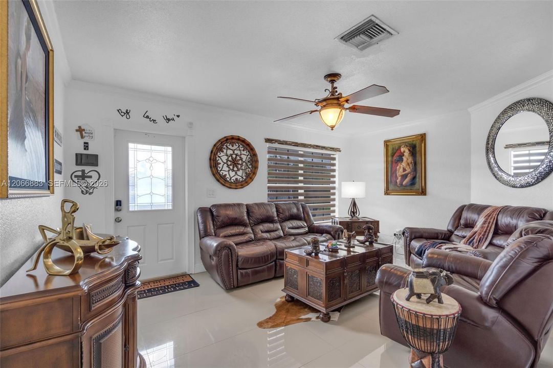 For Sale: $720,000 (5 beds, 4 baths, 1988 Square Feet)