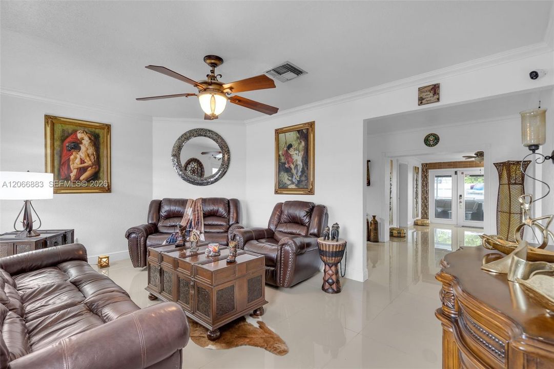 For Sale: $720,000 (5 beds, 4 baths, 1988 Square Feet)