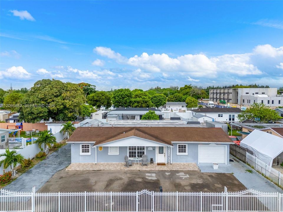 For Sale: $720,000 (5 beds, 4 baths, 1988 Square Feet)